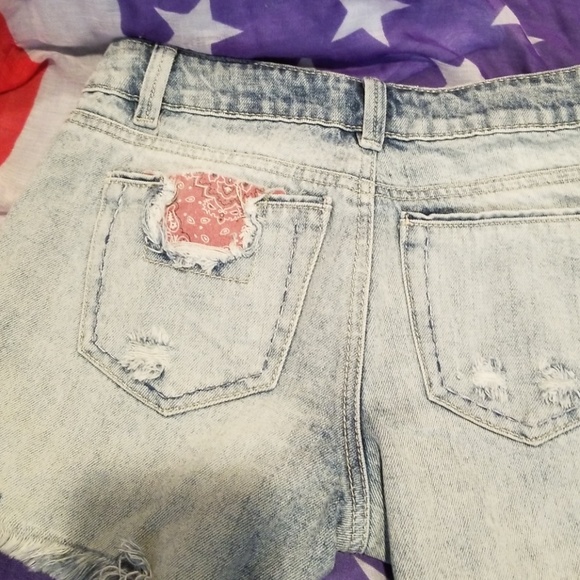 Jean Shorts Size 3 - Picture 3 of 8